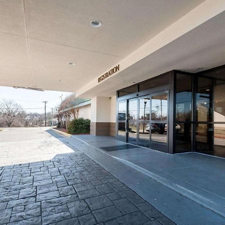 Quality Inn Windsor Mill Екстериор снимка