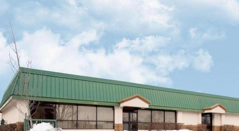 Quality Inn Windsor Mill Екстериор снимка