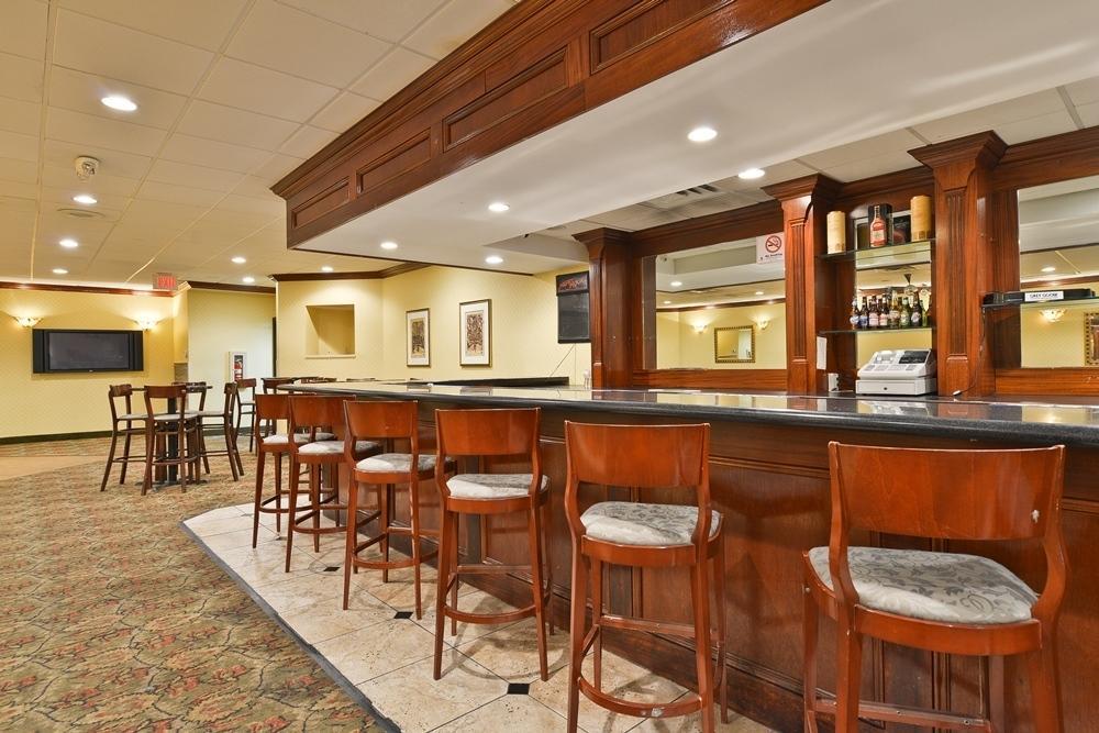 Quality Inn Windsor Mill Екстериор снимка
