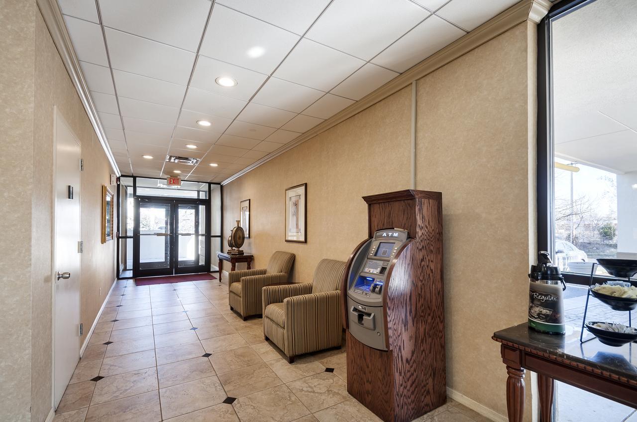 Quality Inn Windsor Mill Екстериор снимка