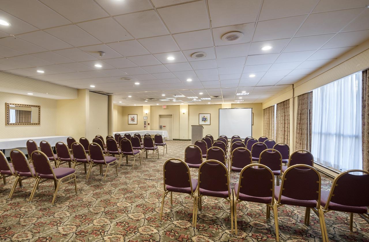 Quality Inn Windsor Mill Екстериор снимка