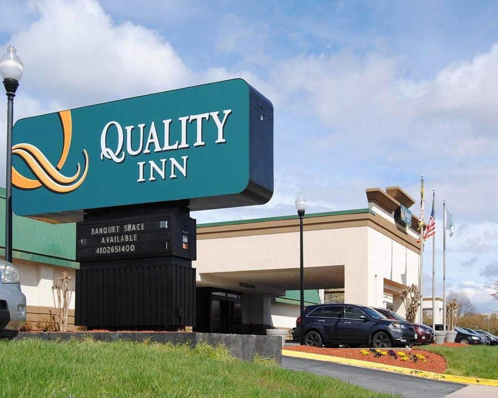 Quality Inn Windsor Mill Екстериор снимка